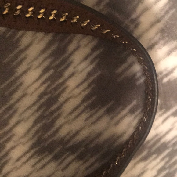 Used - Picture 3 of 3